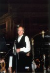 barryinconcert4.jpg